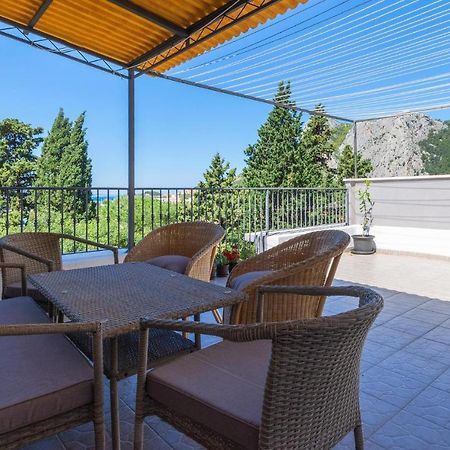 Gorgeous Apartment In Omis With Kitchen Extérieur photo