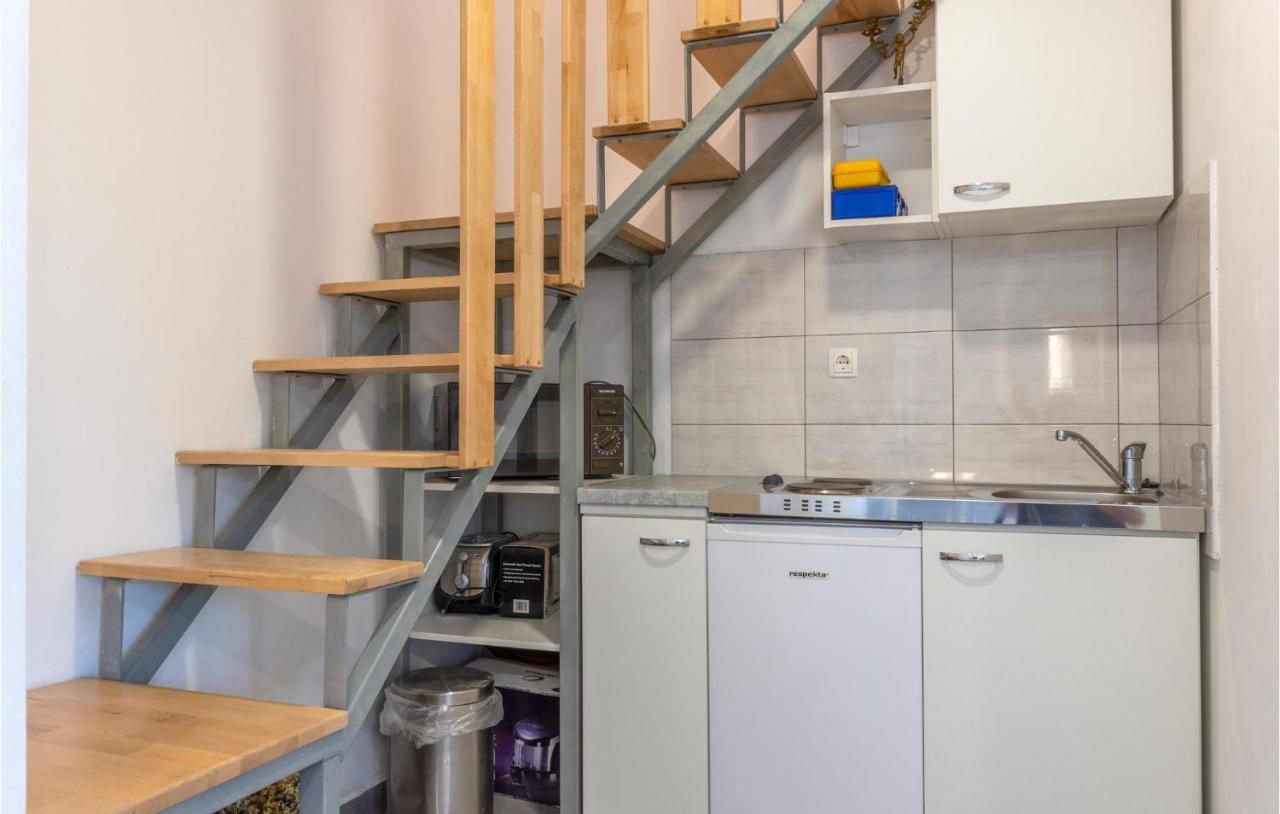 Gorgeous Apartment In Omis With Kitchen Extérieur photo
