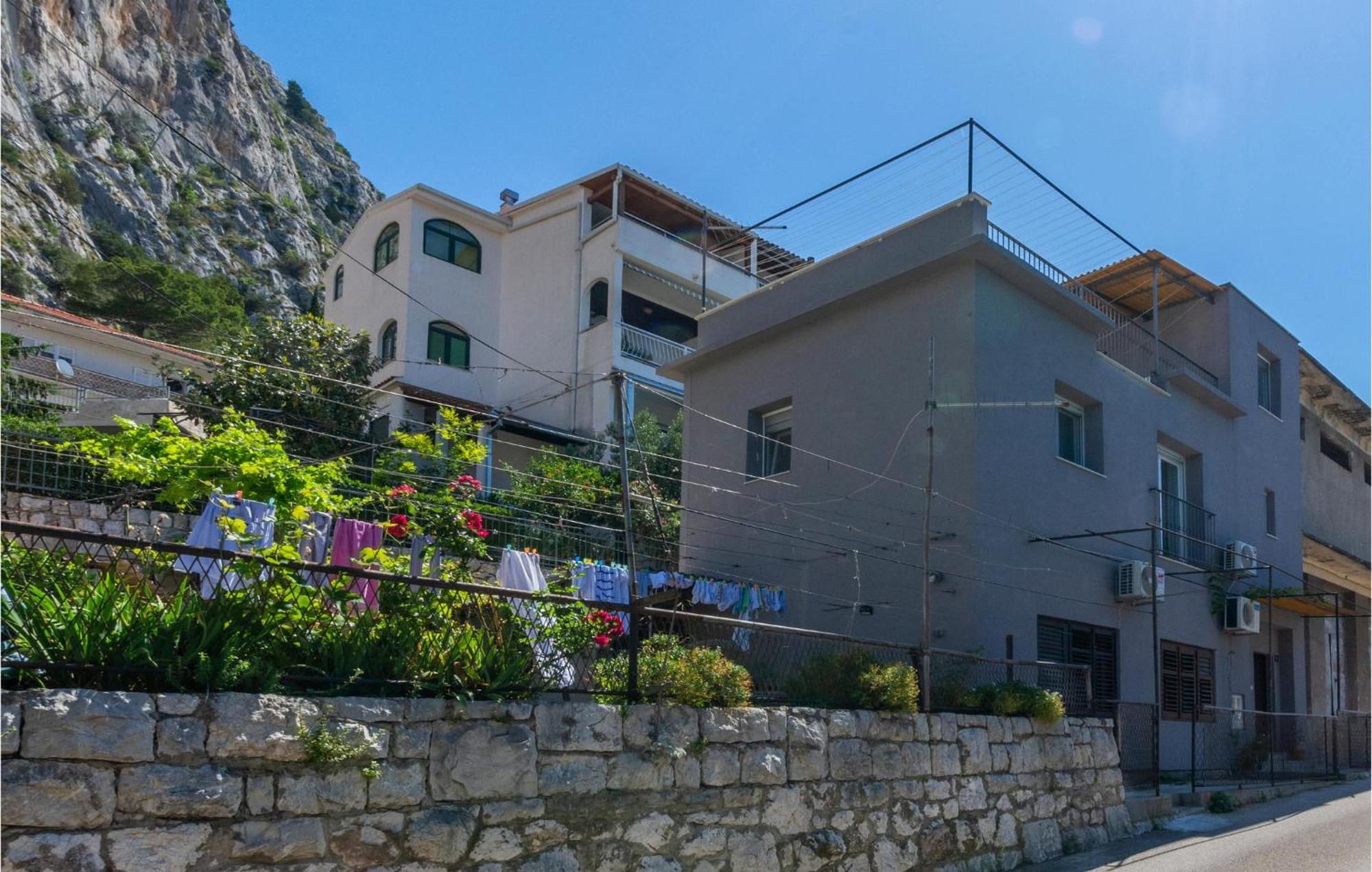 Gorgeous Apartment In Omis With Kitchen Extérieur photo